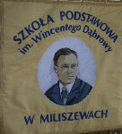 Sztandar Szkoy Podstawowej w Miliszewach, fot. Jarosaw Dbrowa.