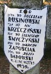 Bolesaw Rusinowski upamitniony na imiennej tabliczce epitafijnej na jednej z mogi zbiorowych cmentarza wojennego w Radziwice. Stan z dn. 25. 12. 2004 r. (fot. Marcin Prengowski).