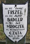 Jan Mroczek, upamiętniony na imiennej tablicy epitafijnej na wydzielonej kwaterze na cmentarzu rzymskokatolickim w Juliopolu.