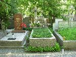 Grób Ignacego Wałęzy na cmentarzu parafialnym w Milanówku. Stan z dn. 26 maja 2013 r. (fot. Jacek Kaczorowski).
