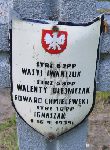 Wasyl Iwaczuk, upamitniony na imiennej tablicy epitafijnej na kwaterze wojennej na cmentarzu rzymskokatolickim w Rybnie. Stan z 2005r.
