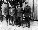 Jan Kasztelan (drugi od lewej) z kolegami z Wojska Polskiego (fot. ze zb. rodzinnych).