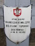 Franciszek Kowalczyk, upamitniony na imiennej tablicy epitafijnej na kwaterze wojennej na cmentarzu rzymskokatolickim w Rybnie. Stan z 2005r.