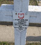 Tabliczka epitafijna Bolesława Kustera na kwaterze wojennej w Sochaczewie, ul. Traugutta (fot. 2005).