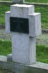 Jan Bentkowski upamiętniony na imiennej tabliczce epitafijnej na jednej z mogił zbiorowych cmentarza wojennego w Kiernozi.