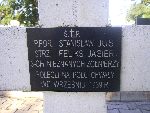 Kpr. (ppor.) Stanisaw Jus upamitniony na imiennej tablicy epitafijnej na mogile zbiorowej w obrbie kwatery wojennej onierzy Wojska Polskiego na cm. parafii rzymskokatolickiej pw. w. Wawrzyca w Kocierzewie Pd. Stan z dn. 22.09.2012 r. (fot. Baej Kucharski).
