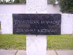 Franciszek Nowacki upamitniony na imiennej tablicy epitafijnej na mogile zbiorowej w obrbie kwatery wojennej onierzy Wojska Polskiego na cm. parafii rzymskokatolickiej pw. w. Jakuba Apostoa w Zdunach. Stan z dn. 27.09.2012 r. (fot. Baej Kucharski).