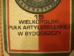 Proporczyk-pamiątka związany z 15 Wielkopolskim Pułkiem Artylerii Lekkiej w Bydgoszczy ze spuścizny po Władysławie Popku (przedmiot ze zb. rodzinnych).