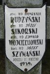 Edward Wojciechowski, upamitniony na imiennej tablicy epitafijnej na wydzielonej kwaterze na cmentarzu rzymskokatolickim w Juliopolu. Stan z 2004 r.