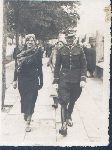 Ppor. Edward Lankamer z narzeczoną Heleną Grabarczyk, Bełchatów, ul. Kościuszki, 1939 r. (fot. ze zb. rodzinnych).