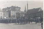 Ppor. Edward Lankamer w czasie suby w 4 Puku Artylerii Lekkiej w Inowrocawiu, Inowrocaw, Rynek, 1939 r. (fot. ze zb. rodzinnych).