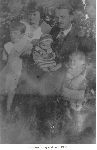Pleszew (?), 1934 r. Konrad migielski z on Anastazj i dziemi: Stanisawem, Iren oraz Gieni (fot. ze zb. rodzinnych).
