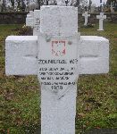 Marian Jasiski, upamitniony na imiennej tablicy epitafijnej na cmentarzu wojennym w Sochaczewie - Trojanowie, Al. 600-lecia. Stan z 2005 r.