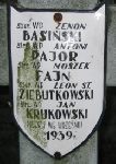 Leon Ziebuskowski (Ziebutkowski), upamitniony na imiennej tablicy epitafijnej w obrbie kwatery wojennej na cmentarzu parafialnym w Juliopolu.