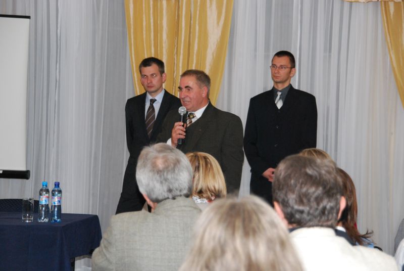 Alfred Nowiski na konferencji inaugurujcej dziaalno portalu Bohaterowie1939.pl, 14 wrzenia 2010 r. (fot. Ewa Prengowska).