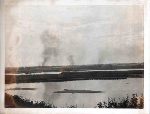 Pole Bitwy nad Bzurą 1939 - niemiecki ostrzał artyleryjski południowego brzegu Wisły ze skarpy wyszogrodzkiej (fot. ze zbiorów Piotra Kaflińskiego).