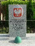 Parzniew, ul. Gwna, pomnik. Stan z dn. 20. 07. 2013 r. (fot. Jacek Kaczorowski).
