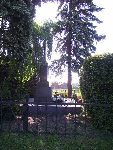 Stanisaw Pieszczeniewski(Piercieniewski) - Obelisk/pomnik ku czci 44 Polakw zamordowanych w Pitku, usytuowany w miejscu egzekucji i pierwotnego spoczynku ofiar. (fot. Zbigniew Adamas, w dn. 19.05.2011r.)