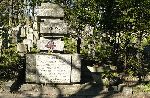 Pomnik ku czci żołnierzy 57 pułku piechoty poległych w II wojnie światowej, m.in. pod Rybnem w czasie bitwy nad Bzurą we wrześniu 1939 r., wystawiony na Cmentarzu Garnizonowym na Cytadeli w Poznaniu. Stan z dn. 9 kwietnia 2011 r. (fot. MOs810, za Wikimedia Commons, udostępniła: Anna Kowala).