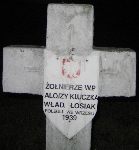 Alojzy Kluczka upamitniony na imiennej tablicy epitafijnej na jednej z mogi cmentarza wojennego w Sochaczewie - Trojanowie, Al. 600-lecia. Stan z 2005 r. (fot. Marcin Prengowski).