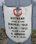 Bimowski, upamitniony na imiennej tablicy epitafijnej na kwaterze wojennej na cmentarzu rzymskokatolickim w Rybnie. Stan z 2005r.