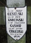 Jzef Ciesielski, upamitniony na imiennej tablicy epitafijnej na wydzielonej kwaterze na cmentarzu rzymskokatolickim w Juliopolu.