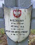 Micha Hul, upamitniony na imiennej tablicy epitafijnej na kwaterze wojennej na cmentarzu rzymskokatolickim w Rybnie. Stan z 2005r.