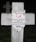 Jzef Karuk (Karpiuk), upamitniony na imiennej tablicy epitafijnej na cmentarzu wojennym w Sochaczewie - Trojanowie, Al. 600-lecia. Stan z 2005 r.