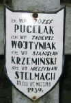 Jzef Pucelak, upamitniony na imiennej tablicy epitafijnej na wydzielonej kwaterze na cmentarzu rzymskokatolickim w Juliopolu. 