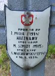 M. Szmidt, upamitniony na imiennej tablicy epitafijnej na kwaterze wojennej na cmentarzu rzymskokatolickim w Rybnie. Stan z 2005r.