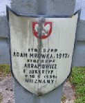 Adam Mrwka, upamitniony na imiennej tablicy epitafijnej na kwaterze wojennej na cmentarzu rzymskokatolickim w Rybnie. Stan z 2005r.