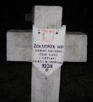 Tadeusz Bartczak, upamitniony na imiennej tablicy epitafijnej na cmentarzu wojennym w Sochaczewie - Trojanowie, Al. 600-lecia. Stan z 2005 r.
