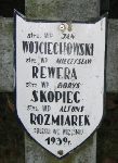 Strz. Edward Wojciechowski upamitniony na imiennej tabliczce epitafijnej na jednej z mogi zbiorowych kwatery wojennej na cmentarzu parafialnym w Juliopolu. Stan z dn. 18. 12. 2004 r. (fot. Marcin Prengowski).