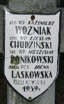 Czesaw Chudziski upamitniony na imiennej tabliczce epitafijnej na jednej z mogi zbiorowych kwatery wojennej na cmentarzu parafialnym w Juliopolu. Stan z dn. 18 grudnia 2004 r. (fot. Marcin Prengowski).