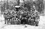 Strz. Edmund Napieraa (stoi czwarty z lewej) w trakcie odbywania zasadniczej suby wojskowej w 58 puku piechoty, 1939 r. (dok. ze zb. rodzinnych).